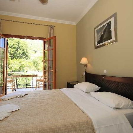 Bella Vista Hotel And Apartments Parga Exterior photo